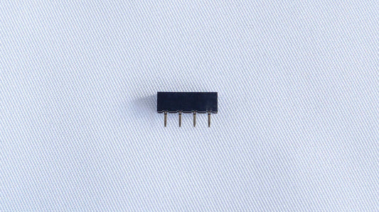 OLED用 4Pピンソケット「FSS-41035-04」（高さ3.5mm） (1個)